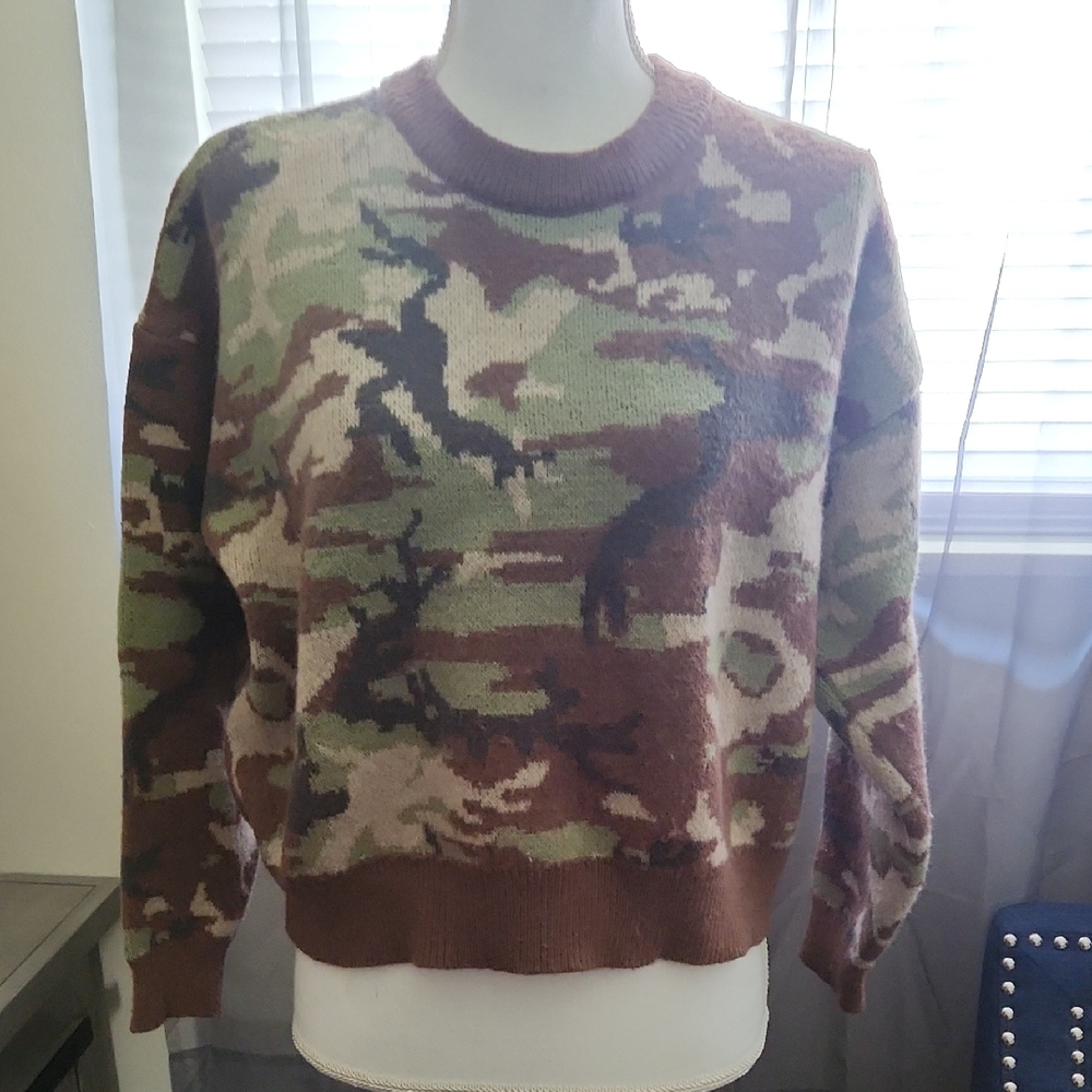 Camo-Print Crewneck Sweater in Green and Brown